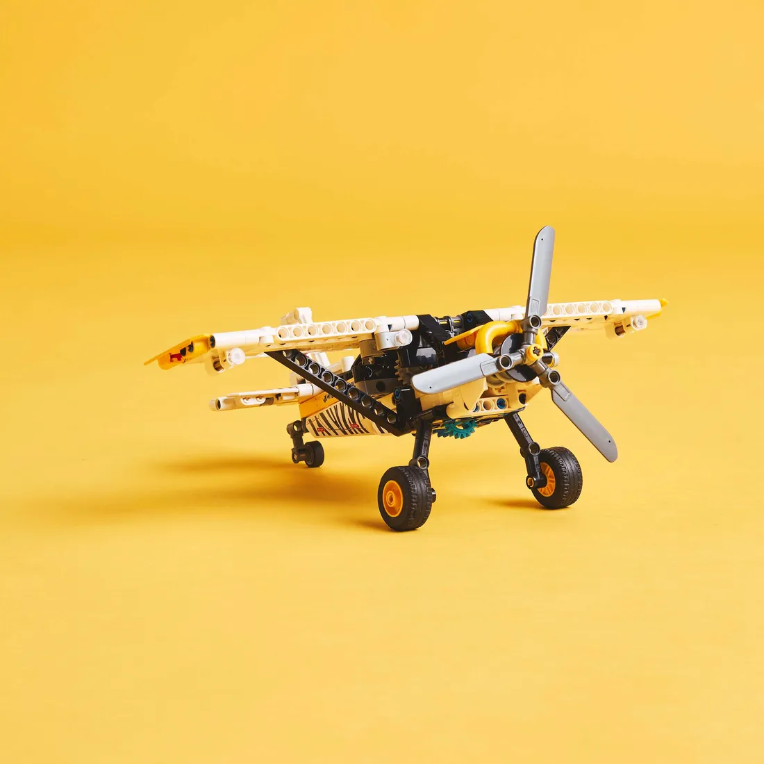lego-technic-42198-samolot-transportowy