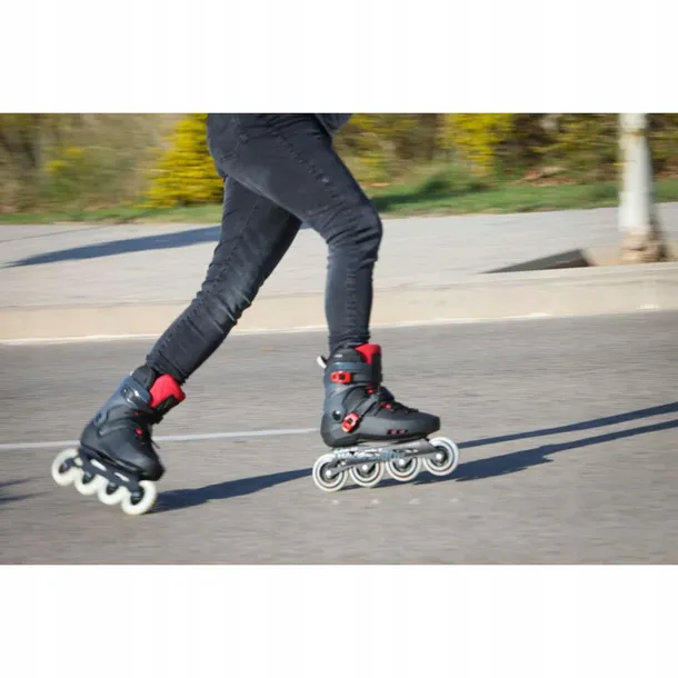 rolki-rollerblade-maxxum-xt-black-red-43-44-maks-dlugosc-wkladki-28-5-cm
