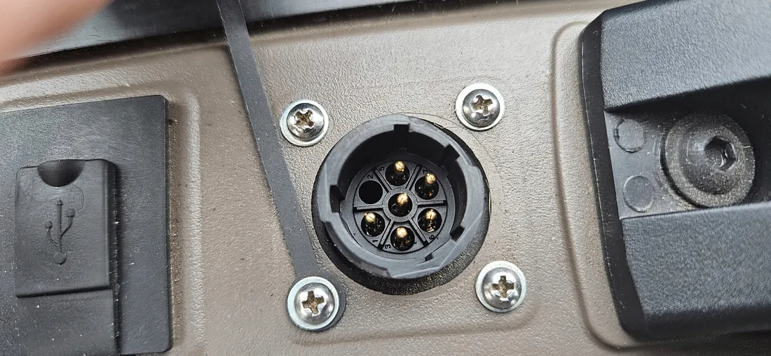 kamera-do-john-deere-gs3-commandcenter-touch-oraz-6r-touch-4