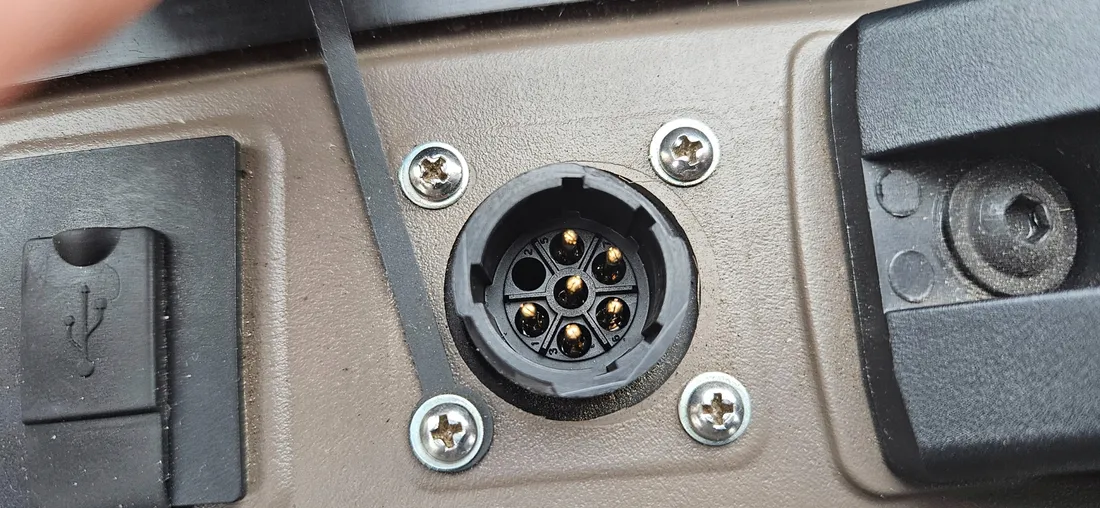 adapter-redukcja-kamery-john-deere-gs3-6r-commandcenter-touch-6r