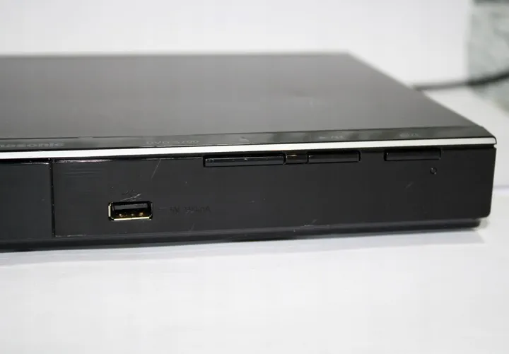 odtwarzacz-dvd-panasonic-dvd-s700eg-k