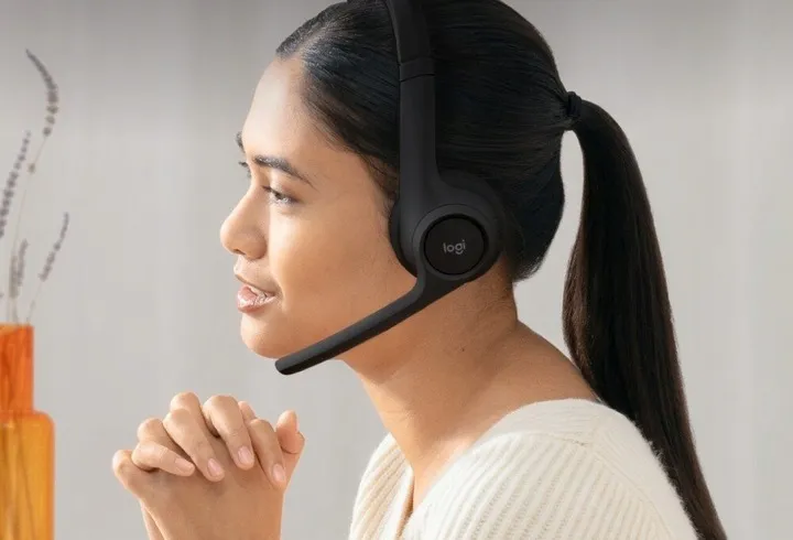 sluchawki-logitech-zone-300-czarny