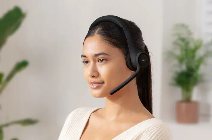 sluchawki-logitech-zone-300-czarny