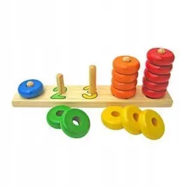 piramida-z-krazkow-sortuje-i-licze