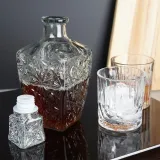 karafka-do-whisky-szklana-830-ml-material-wykonania-szklo