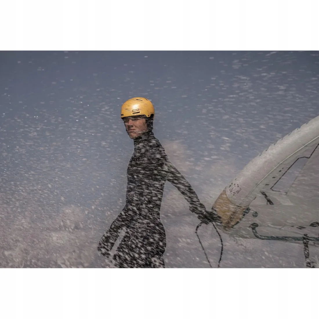 kask-ion-slash-amp-multicolor-2025-s-m-stan-nowy