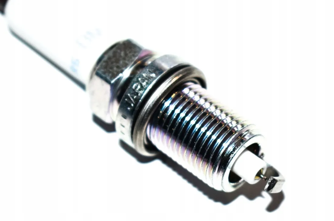 swieca-zaplonowa-bmw-e46-e65-e60-e87-e81-e90-316-stan-nowy