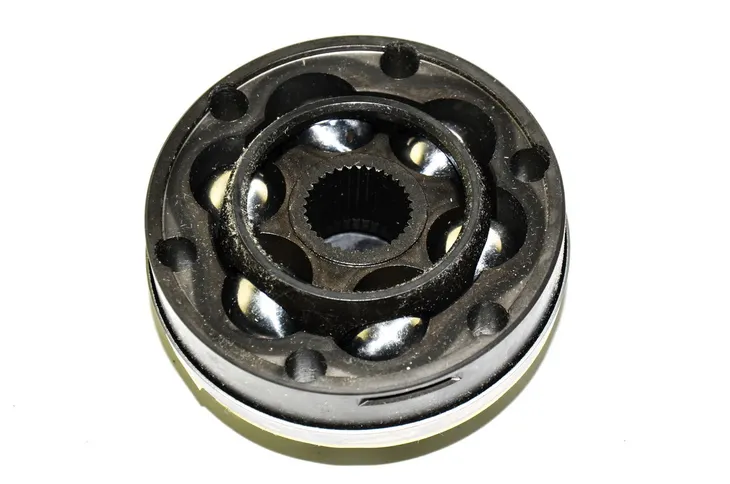 przegub-walu-tylny-bmw-e60-e61-e63-e64-e65-e66-producent-czesci-bmw-oe