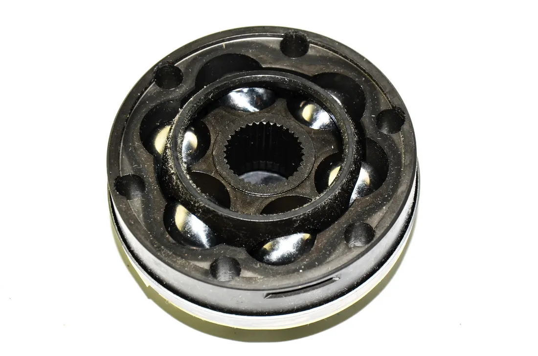 przegub-walu-tylny-bmw-e60-e61-e63-e64-e65-e66