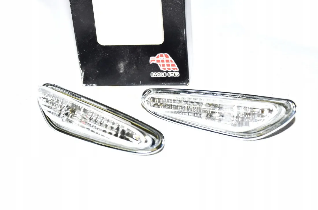 kierunkowskazy-boczne-biale-bmw-e87-e81-e88-e82-e84-x1-e90-e91-e92-e93-stan-nowy