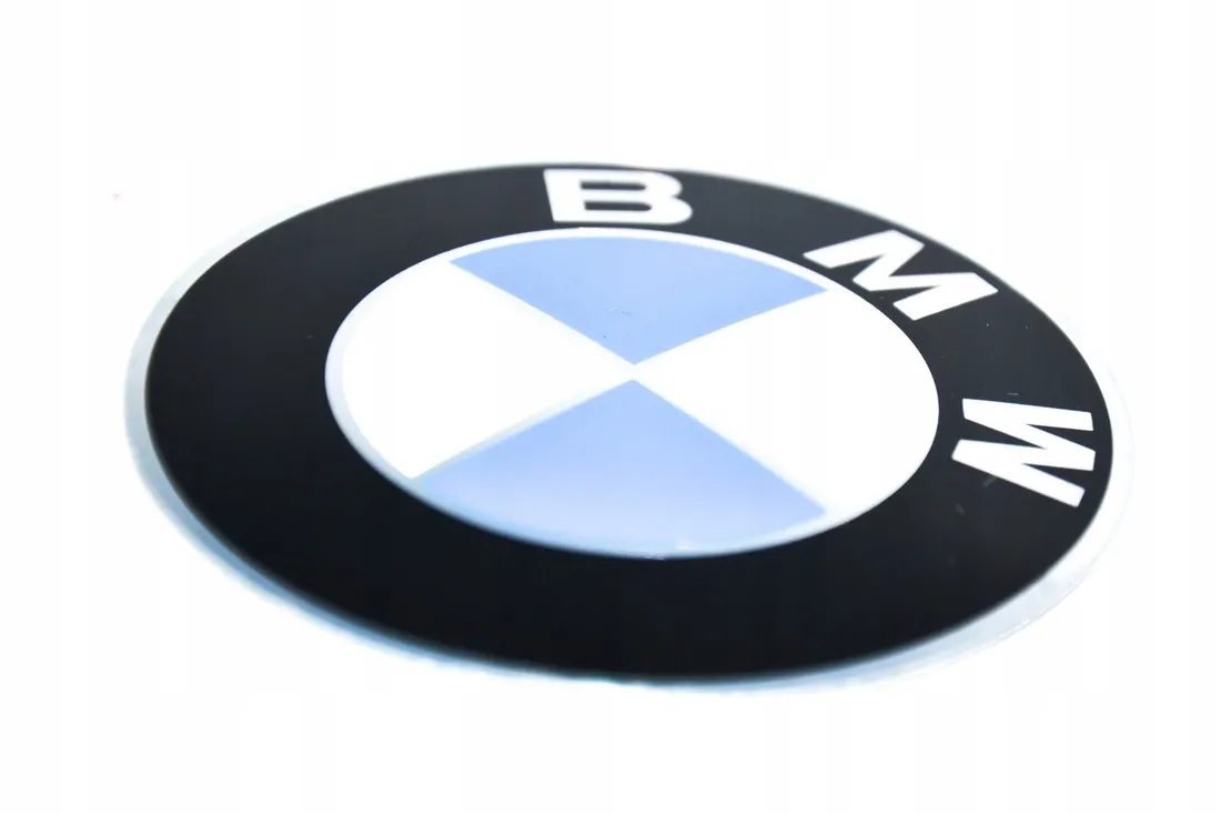 emblemat-naklejany-kolpaczka-bmw-e12-e23-e24-e28-e32-e34-36131122132-stan-nowy