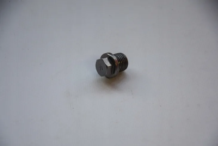 sruba-zamykajaca-bmw-e30-e31-e32-e36-e34-e38-e46-e39-e53-e60-e65-e70-e81-typ-silnika-benzyna-diesel