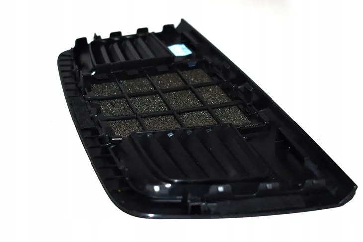 oslona-glosnika-central-poje-bmw-e90-e91-e92-e93-producent-czesci-bmw-oe