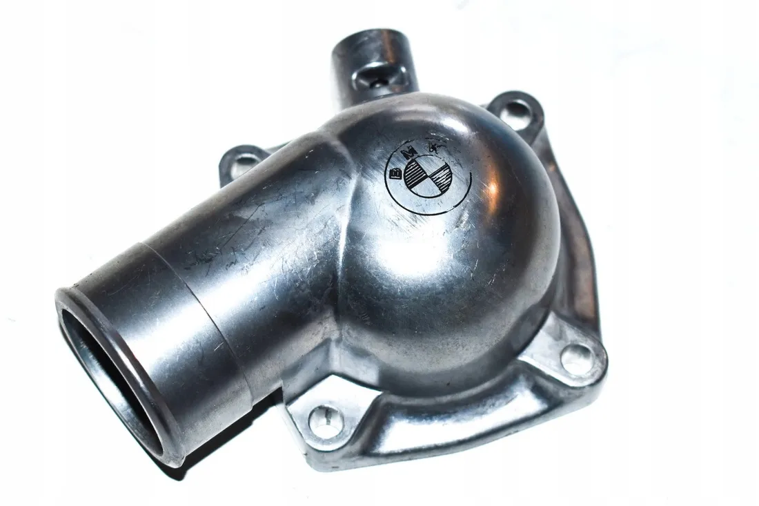 obudowa-termostatu-bmw-e12-e23-e24-e28-e3-e9-525-stan-nowy
