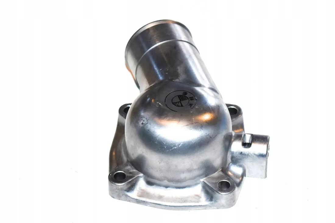 obudowa-termostatu-bmw-e12-e23-e24-e28-e3-e9-525