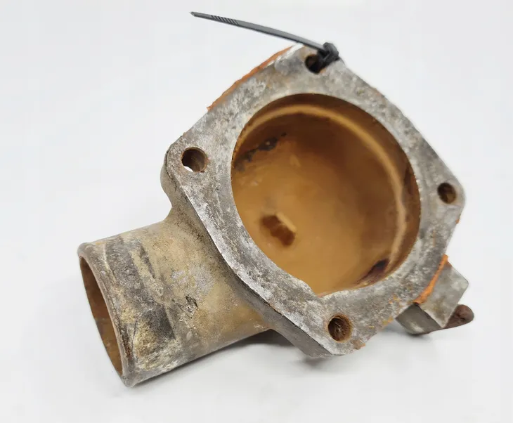 obudowa-termostatu-bmw-e12-e23-e24-e28-e3-e9-525-stan-nowy-producent-czesci-bmw-oe
