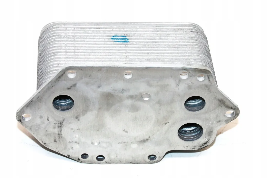 chlodnica-oleju-bmw-e46-e53-e60-e65-e70-e83-e90-nissens