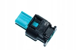 uniwersalna-obudowa-gniazdka-bmw-e70-e71-e39-f40