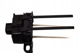obudowa-gniazda-bmw-e65-e83-f20-f21-f22-f23-x3
