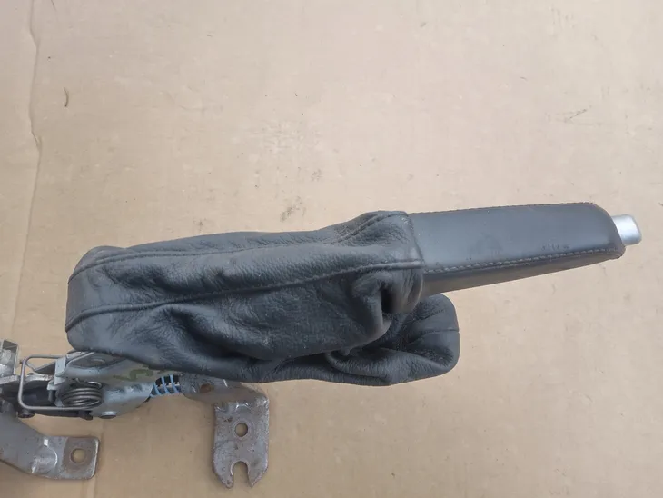 dzwignia-hamulca-recznego-bmw-e60-e61-stan-nowy-typ-samochodu-samochody-osobowe