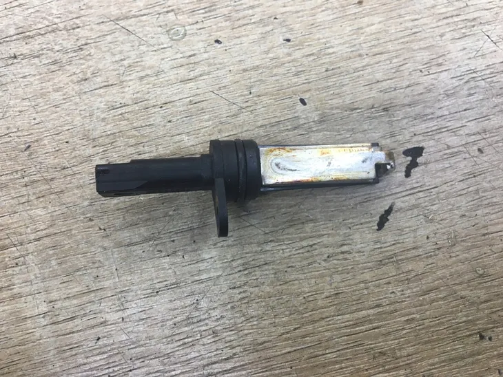 czujnik-grzejny-bmw-e60-e61-e63-e64-e81-e87-e90-stan-nowy-producent-czesci-bmw-oryginalne-oe