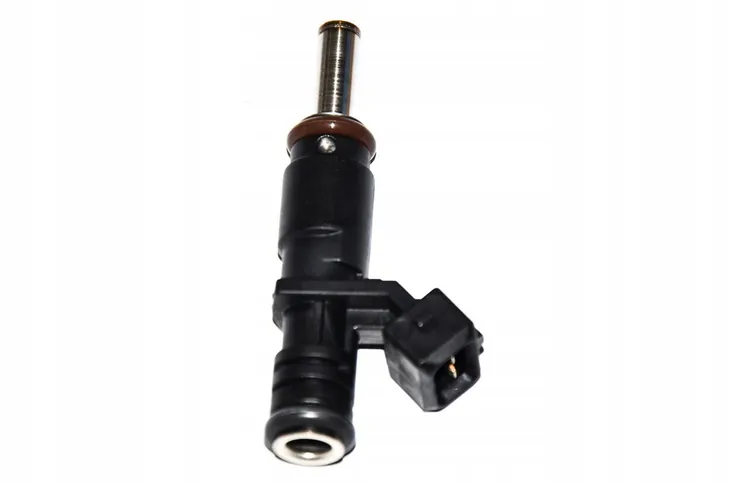 wtryskiwacz-bmw-e60-e61-e63-e64-e65-e70-e81-e83-producent-czesci-bmw-oe
