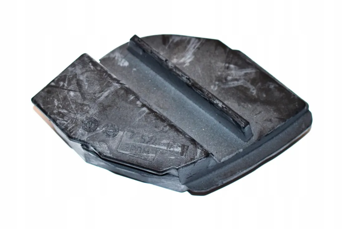 zaslepka-bmw-x5-e53-e60-e61-e63-e64-e65-7524165