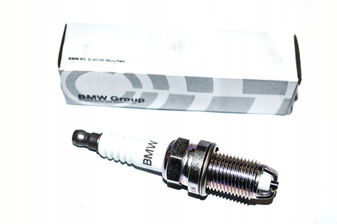 swieca-zaplonowa-bmw-e36-e34-e39-e38-520-523-528