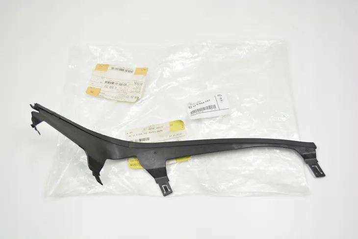 listwa-maskujaca-reflektora-lewa-bmw-e46-cabrio-jakosc-czesci-zgodnie-z-gvo-o-oryginal-z-logo-producenta-samochodu-oe