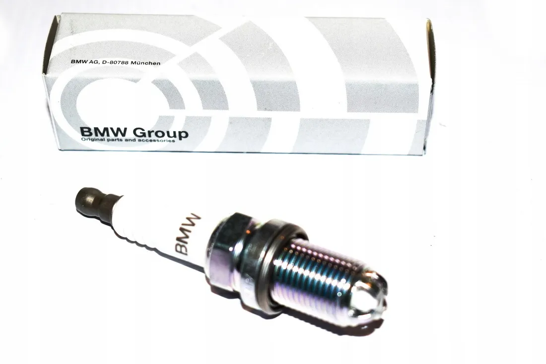 swieca-zaplonowa-bmw-e38-e39-e46-e60-e65-316-318-stan-nowy