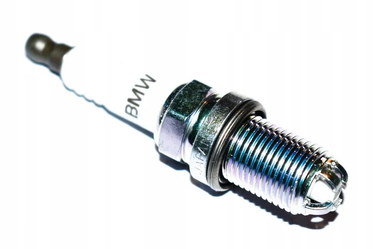 swieca-zaplonowa-bmw-e38-e39-e46-e60-e65-316-318-srednica-gwintu-14-mm