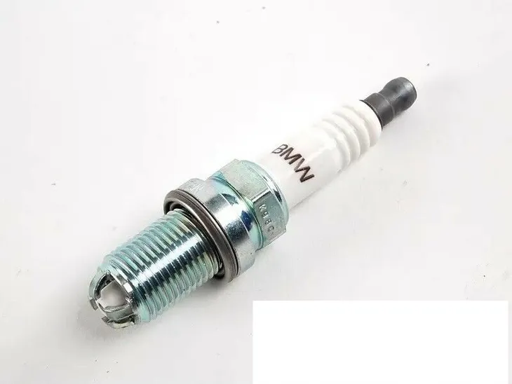 swieca-zaplonowa-bmw-e38-e39-e46-e60-e65-316-318-jakosc-czesci-zgodnie-z-gvo-o-oryginal-z-logo-producenta-samochodu-oe
