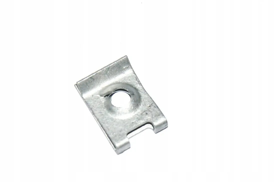 nakretka-bmw-e30-e36-e46-e39-e38-e53-e60-e63-e65