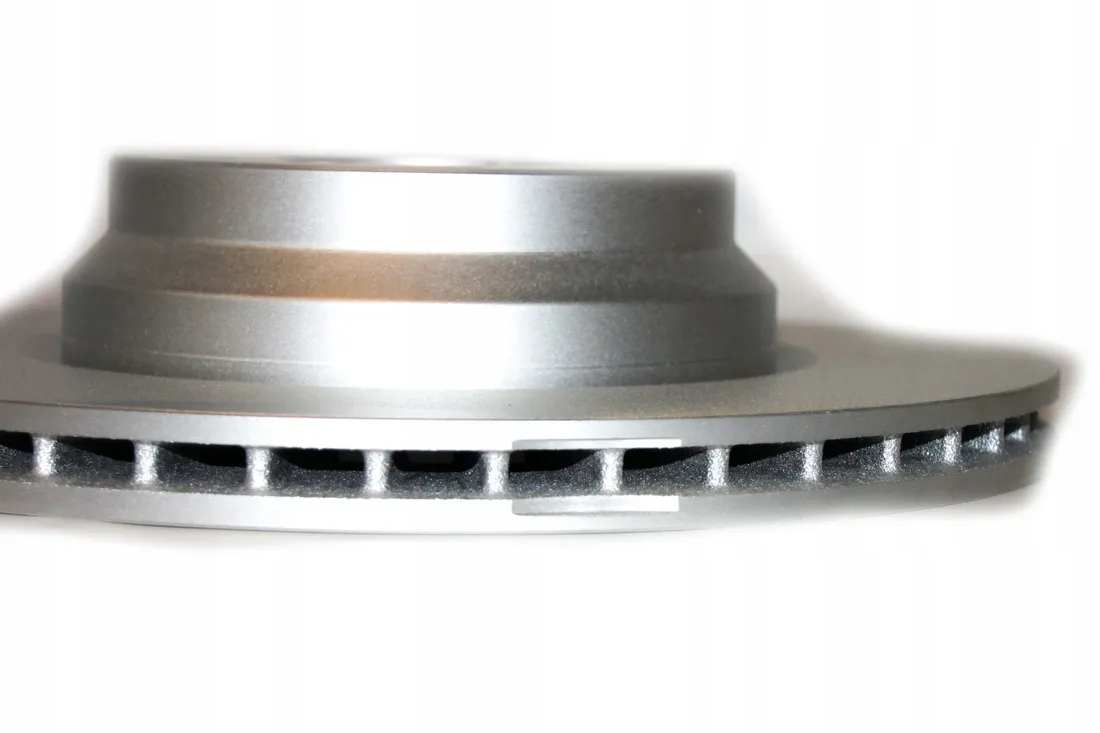 tarcza-hamulcowa-przod-bmw-e87-e81-e91-e92-x1-123d-stan-nowy