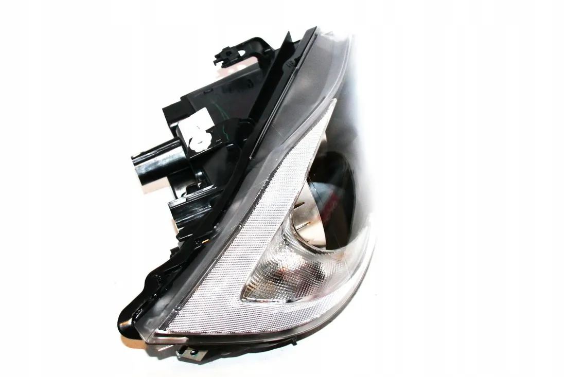 reflektor-prawy-bmw-e90-e91-316-318-320-323-325-stan-nowy