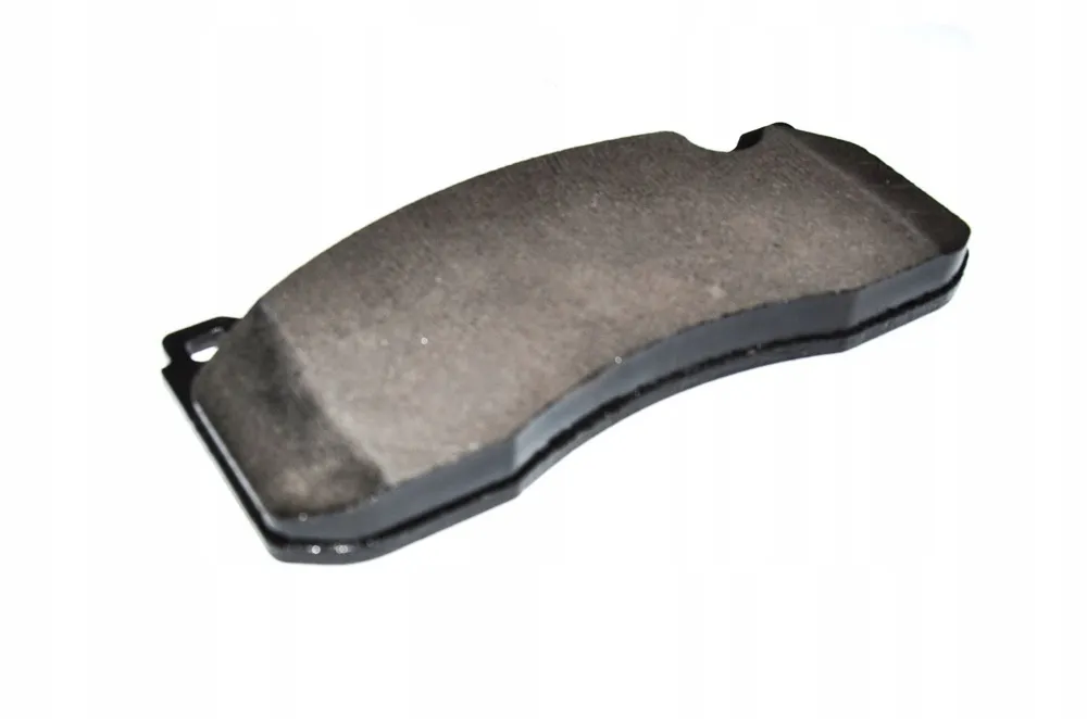 klocki-hamulcowe-przod-e90-e91-e87-e81-performance-stan-nowy