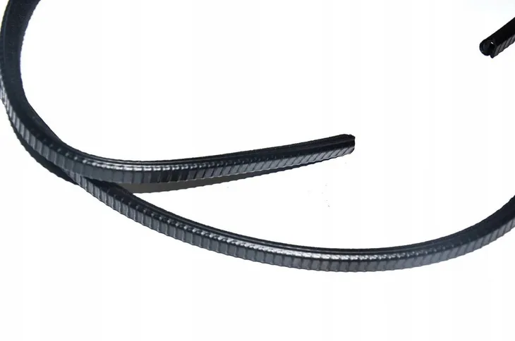 uszczelka-szyberdachu-bmw-e21-e30-318-320-323-325-producent-czesci-bmw-oe