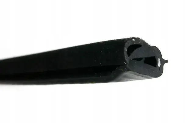 uszczelka-szyberdachu-bmw-e21-e30-318-320-323-325-numery-katalogowe-zamiennikow-54121903725