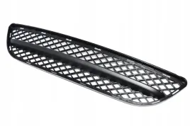 kratka-srodkowa-otwarta-zderzaka-przod-bmw-e90-e91-318-320-323-51117154556