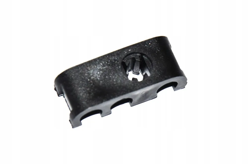 uchwyt-przewodu-paliwowa-bmw-e28-e32-e34-e38-e39-stan-nowy