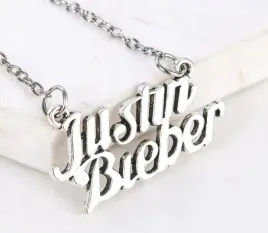 naszyjnik-wisiorek-justin-bieber-prezent