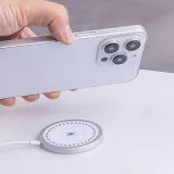 ladowarka-indukcyjna-qi-15w-do-iphone-8-liczba-urzadzen-ladowanych-jednoczesnie-1