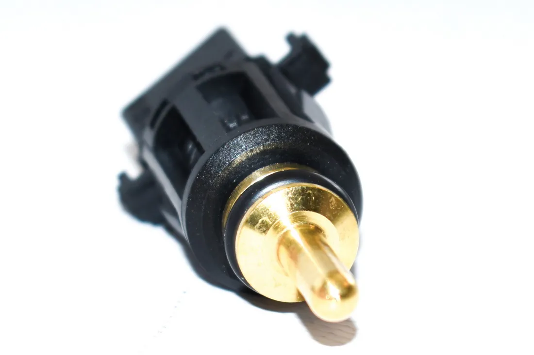 czujnik-temperatury-wody-bmw-e46-e38-e39-e60-e65-e87-f10-e90-13621433077-stan-nowy