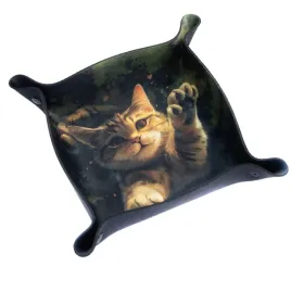 tacka-na-kosci-bawiacy-sie-kotek