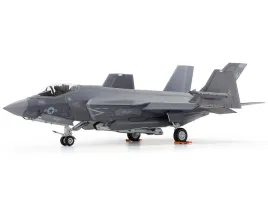 samolot-lockheed-martin-f-35c-lightning-ii-model-61127-tamiya