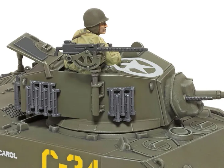 czolg-m5a1-stuart-model-32606-tamiya-okres-ii-wojna-swiatowa