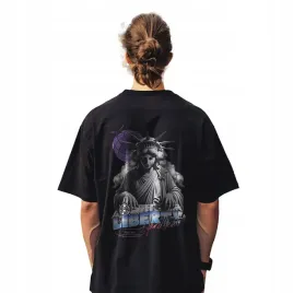 koszulka-czarna-meska-oversize-z-nadrukiem-streetwear-styl-prezent-mroczna