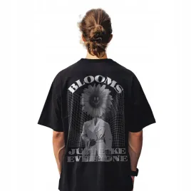 koszulka-czarna-meska-oversize-z-nadrukiem-streetwear-monochromatyczna-moda