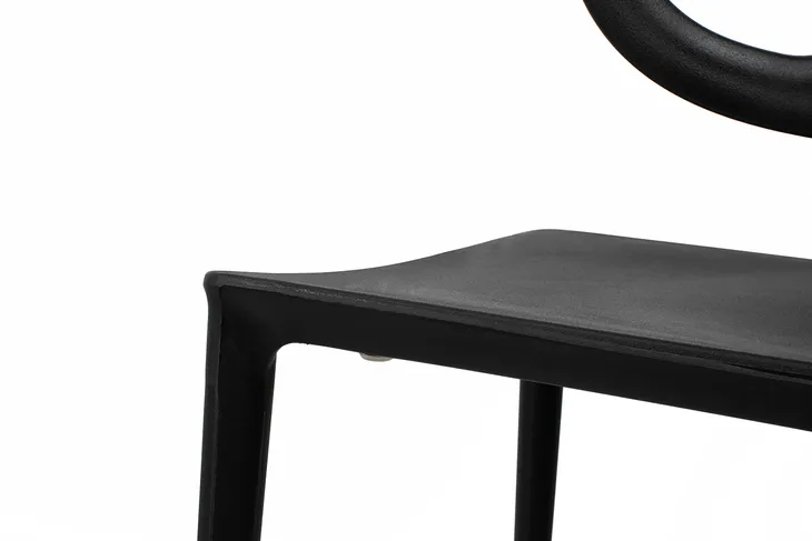 krzeslo-marcus-czarne-wysokosc-mebla-78-cm