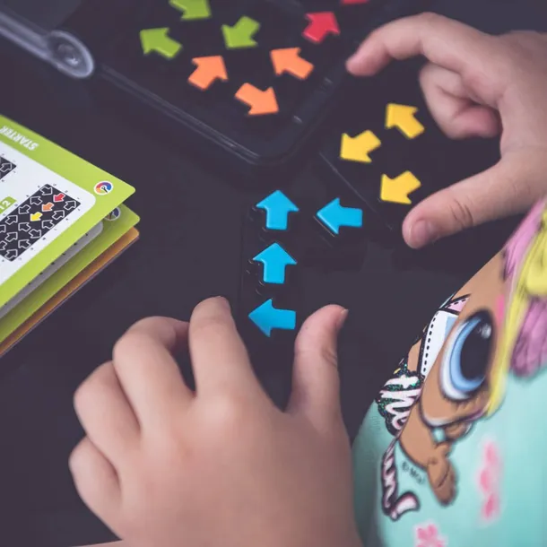 gra-iq-arrows-smart-games-7-wiek-dziecka-7-lat